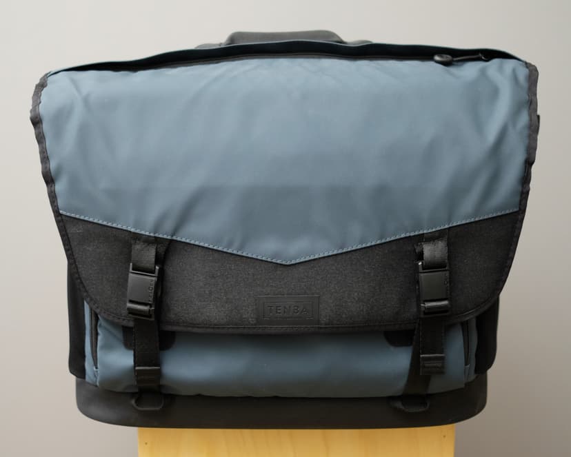 FS: Tenba DNA 16 Pro Messenger Camera Bag - Blue (638-577)